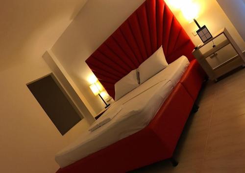 Villa Nueva Hotel | Hotel Opera, Centro Medellín, Entertainment,Y Bar, Solo Adultos