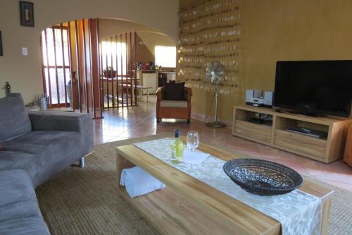 Vineta House | Beach Walk House and Cottage - Self Catering