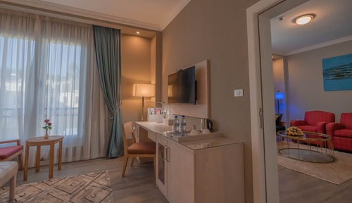 Premium Suite