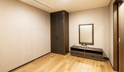 [Winter Ski for 2] Gold Grand Suite (Kitchen/Park View/Bed) - 3 hours Ski Lift & Rental ticket