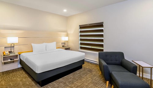 Suite, Multiple Beds, Non Smoking (Efficiency)