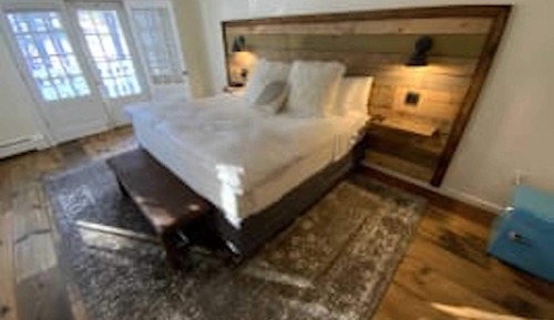 Inn Room 1, Premier Room, 1 King Bed and 1 Queen Sofa Bed, Non-Smoking