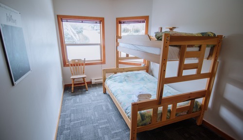 Budget Private room with shared bathrooms