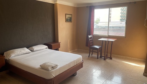 Economy Room