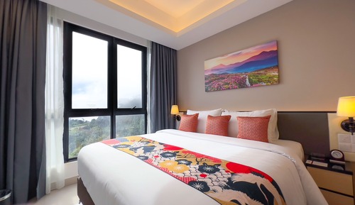 Grand Suite, 2 Bedrooms, Connecting Rooms, Mountain View