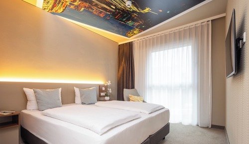 Standard Room, 1 King Bed, Non Smoking