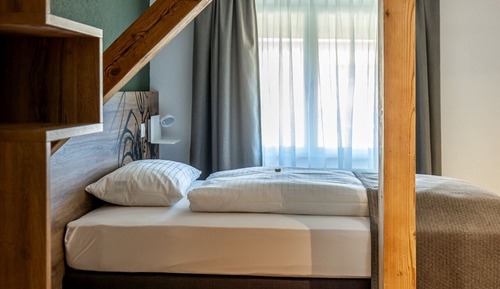 Deluxe Single Room