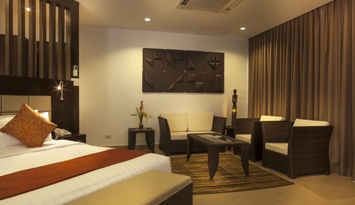 Clubhouse Suite