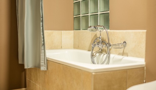 Standard Double Room, Bathtub