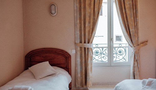 Executive Triple Room, Private Bathroom