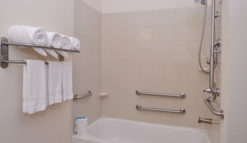 Standard Room, 2 Queen Beds, Accessible (Comm, Access Tub)