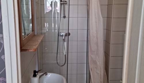 Standard Twin Room, Private Bathroom