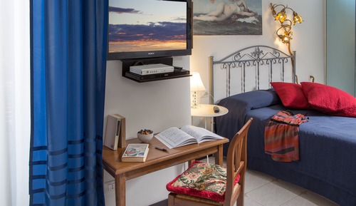 Classic Quadruple Room