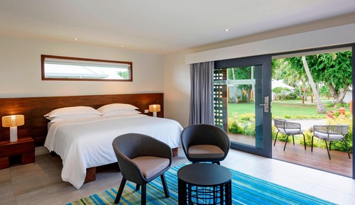 Room, 1 King Bed, Non Smoking, Ocean View