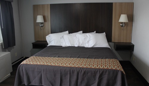 Standard Room, 1 King Bed, Smoking