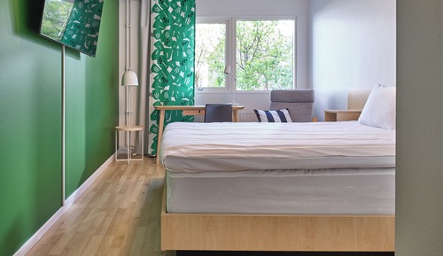 Standard Room, 1 Queen Bed
