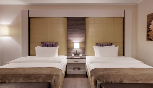 Junior Suite (partial ocean view)