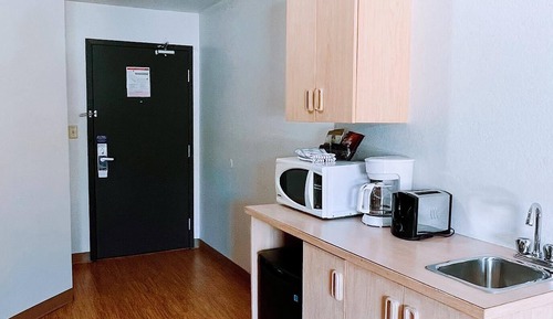 Deluxe Suite, 1 King Bed, Non Smoking, Hot Tub