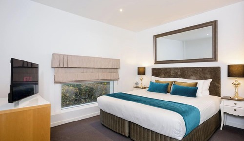 Heritage King Two Bedroom Apartment