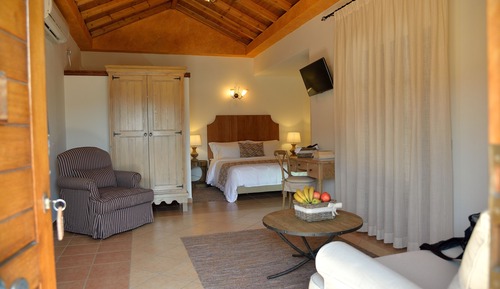 Suite (Rustic)