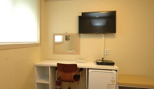 Double Room (Self check in until 11:30 PM)