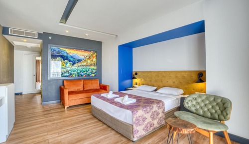 Family Room with Sea View