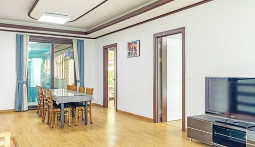 Room (101 (1st floor))