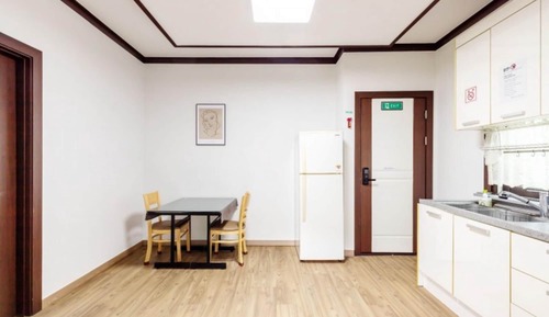 Room (Unshared House)