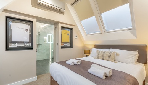 Luxury Studio Suite, 1 Double Bed, City View