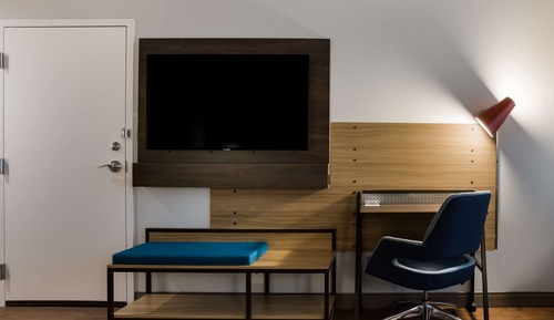 Room, 1 King Bed, Accessible (Roll-In Shower)