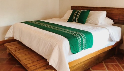 Deluxe Double Room, 1 King Bed, Garden View