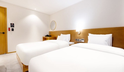 Standard Twin Room, Non Smoking, Mountain View