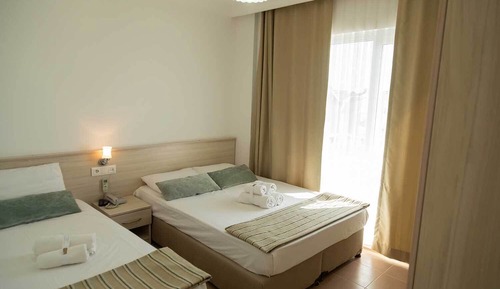 Deluxe Triple Room with Mountain and Sea View
