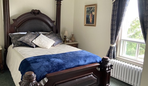 Standard Room, 1 Queen Bed