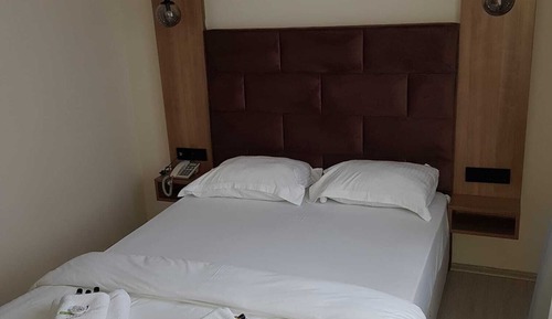 Economy Room