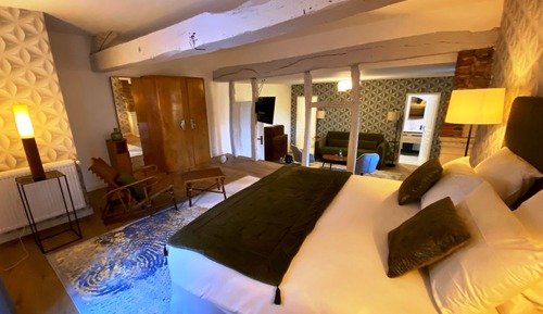 Deluxe Double or Twin Room