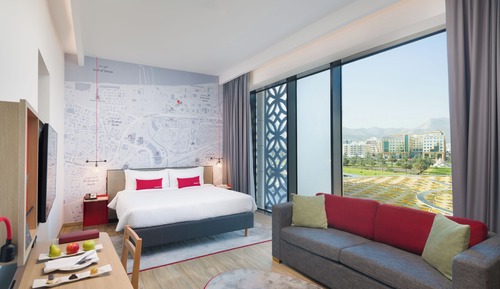 Deluxe Suite
