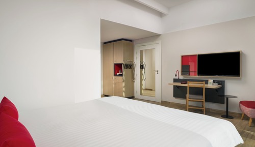 Room, 1 King Bed, Accessible