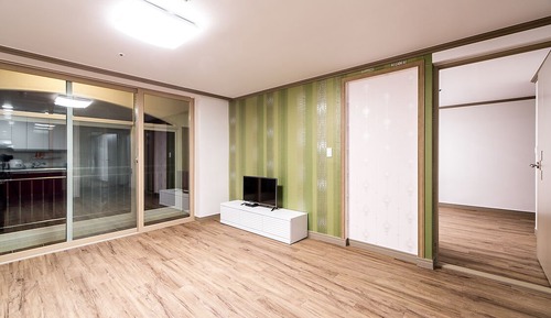 Family Room, 2 Bedrooms