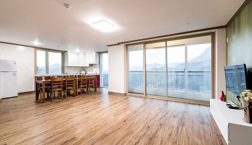 Suite, 3 Bedrooms