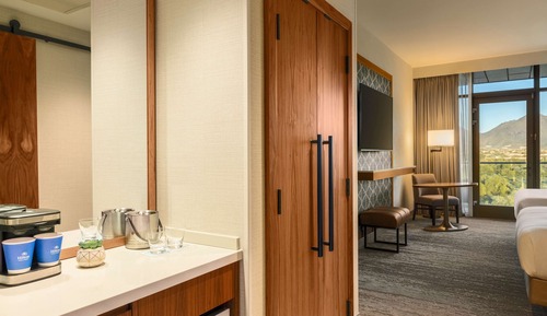 Room, 2 Queen Beds, Balcony, Mountain View