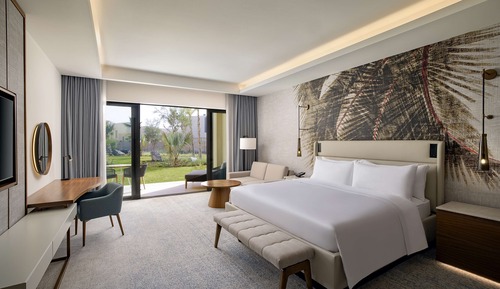 Premier Room, 1 King Bed