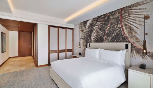 Deluxe Room, 1 King Bed