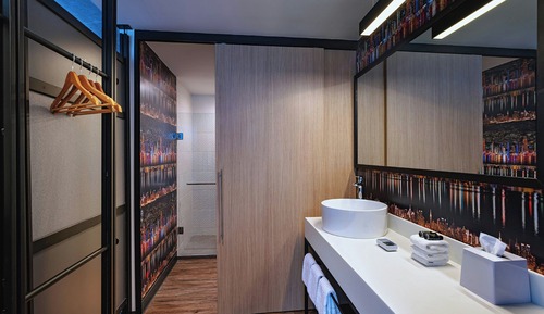 Suite, 1 King Bed