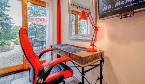 Deluxe Room, 1 King Bed, Patio, Courtyard View