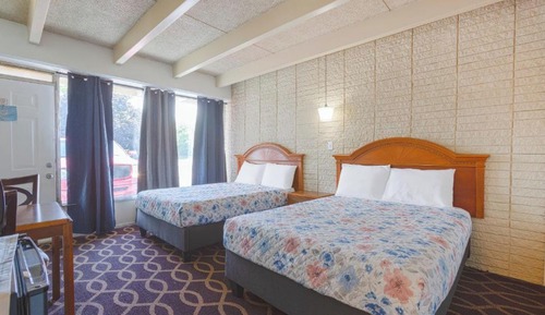 Room, 2 Queen Beds, Non Smoking
