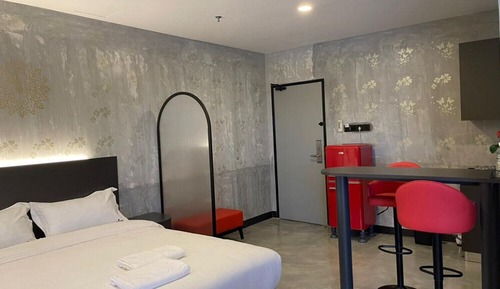 Executive Suite