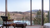 Panoramic Room