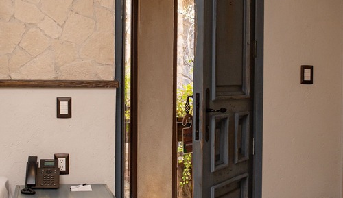 Elite Studio Suite, 1 King Bed, Balcony, Resort View