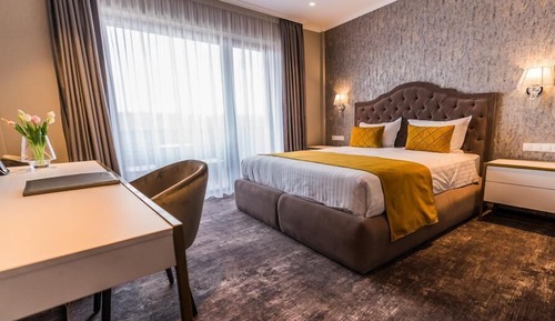 Standard Double Room, 1 King Bed, Non Smoking, Balcony